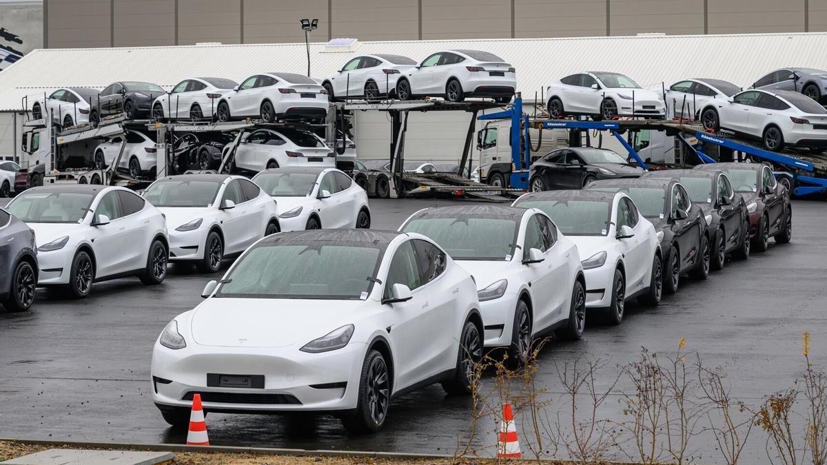 Unos Tesla, aparcados en Alemania.
