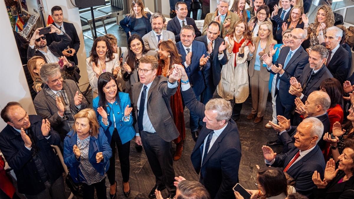 Feijóo y Rueda son aplaudidos a su llegada a la reunión del Comité Ejecutivo Nacional del PP.