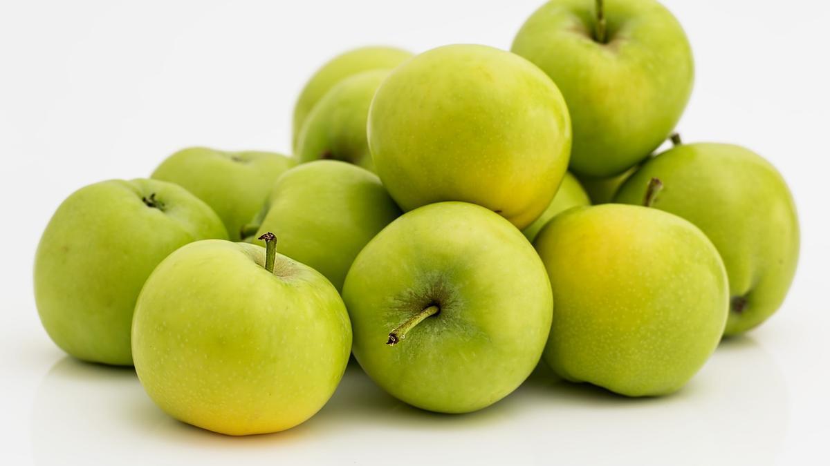 La manzana ayuda a arrastrar la placa bacteriana.