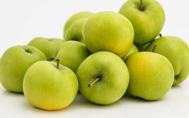 La manzana ayuda a arrastrar la placa bacteriana.
