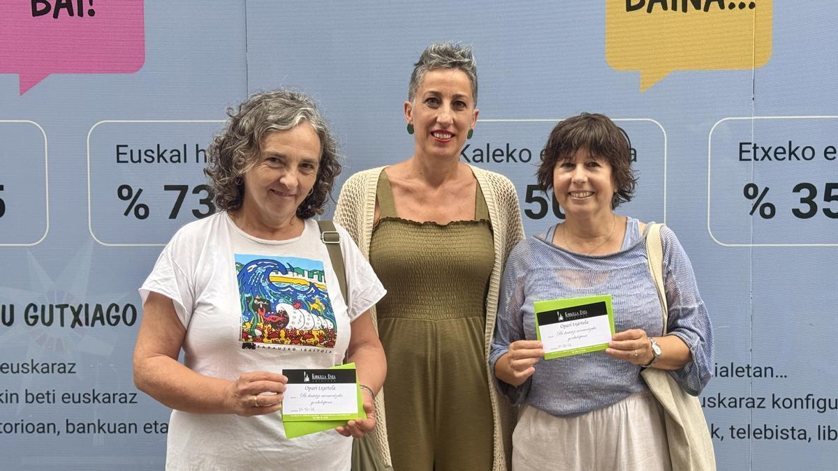 Izaskun Angoitia, Irune Urbieta y Koldobike Muniain.