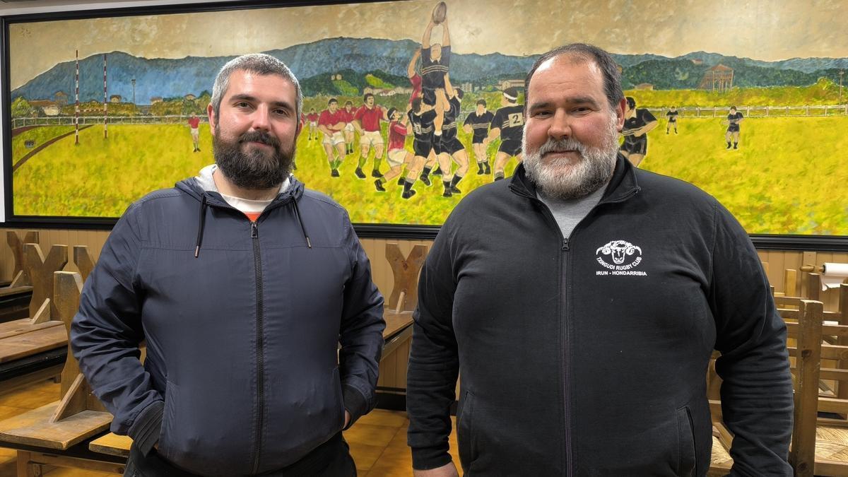 Xabier Sánchez, responsable de la escuela del Txingudi Rugby Club, e Iñigo Camarero, entrenador del equipo senior y directivo