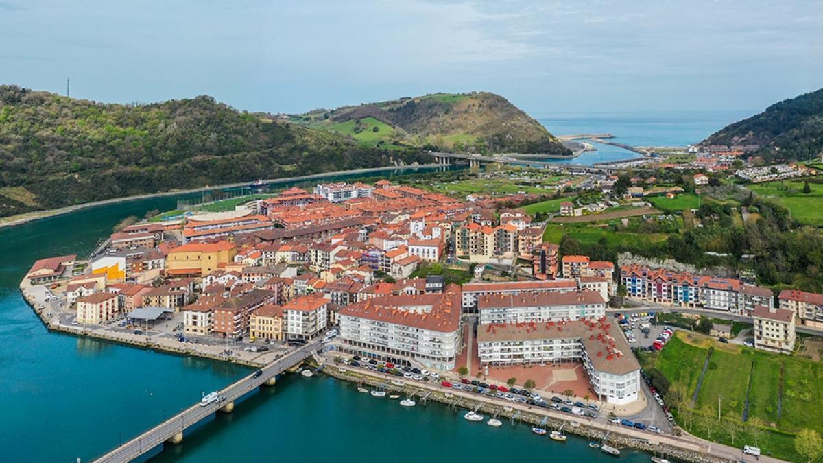 Plano aéreo del municipio de Orio.