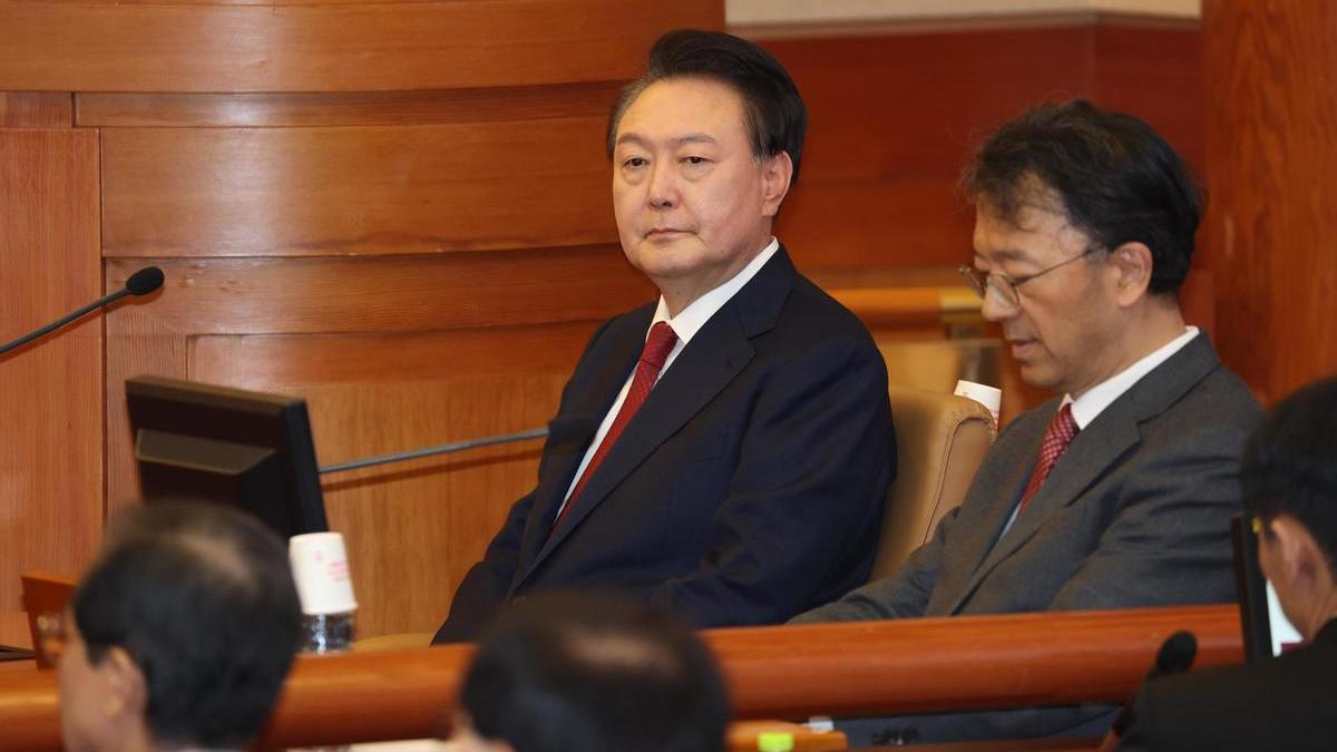 El presidente de Corea del Sur, Yoon Suk Yeol, durante su juicio político en el Tribunal Constitucional surcoreano.