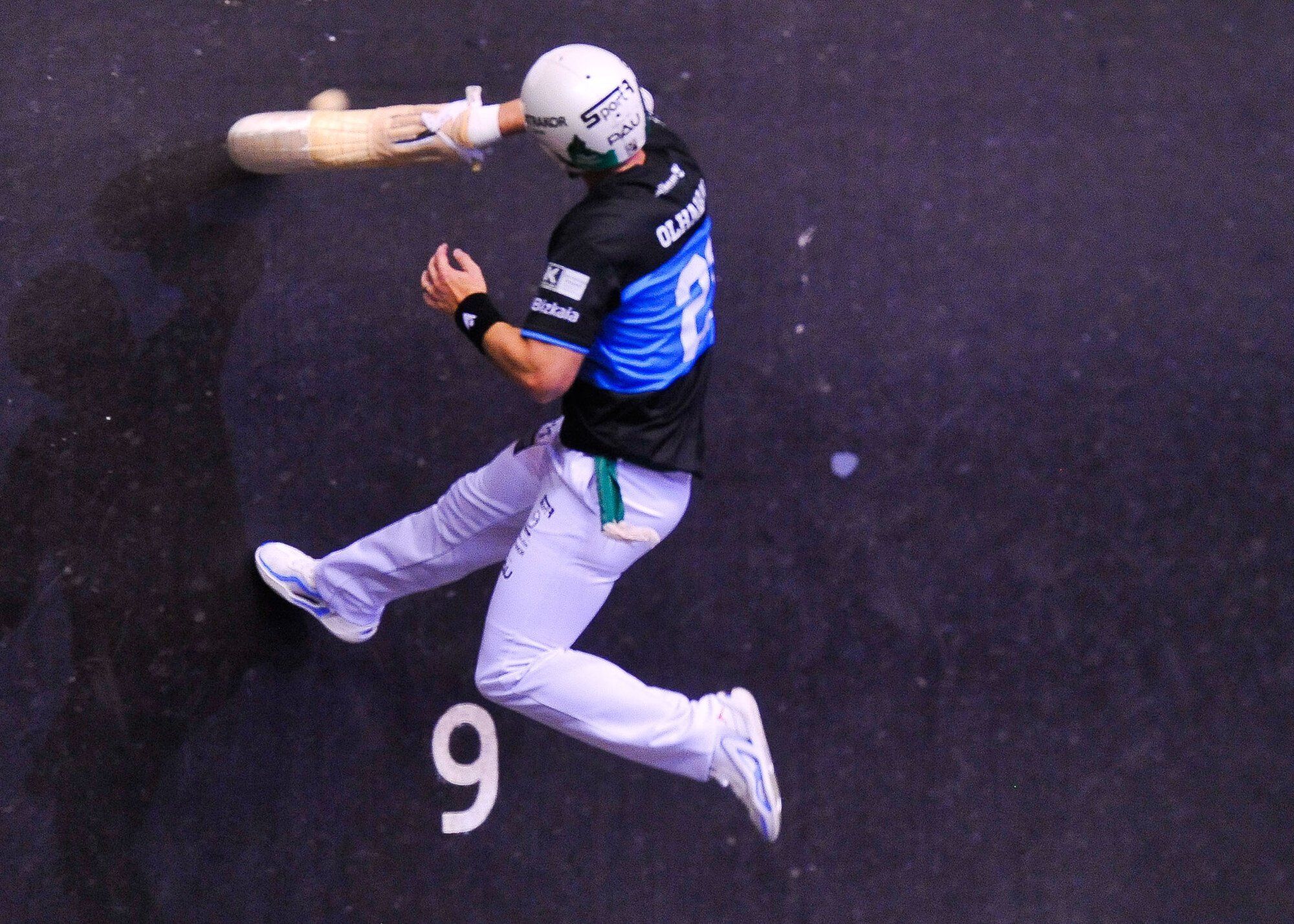 Aritz Erkiaga e Ion Ibarluzea se meten en la final del Winter Series después de derrotar a Olharan-Del Río.