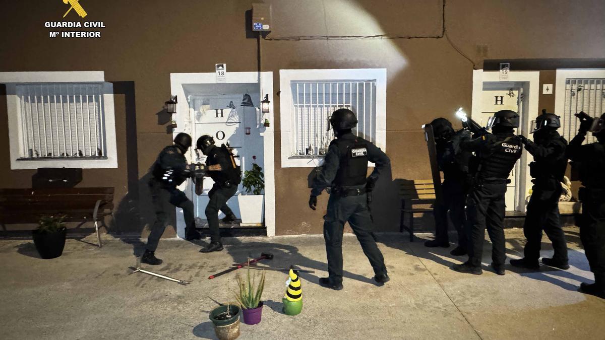 Nuevo golpe contra la trata de seres humanos con la liberación de 8 personas y 5 detenidos en Rincón de Olivedo