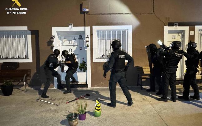 Nuevo golpe contra la trata de seres humanos con la liberación de 8 personas y 5 detenidos en Rincón de Olivedo