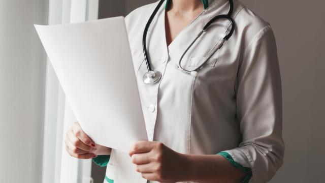 Imagen de archivo de una doctora.