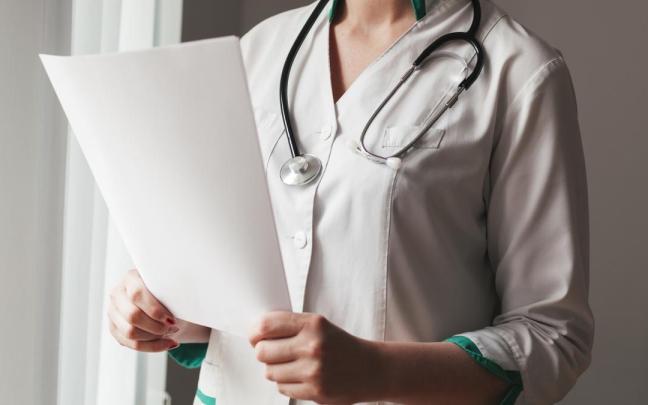 Imagen de archivo de una doctora.
