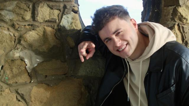 Julen Garcia, camino al faro de Zumaia.