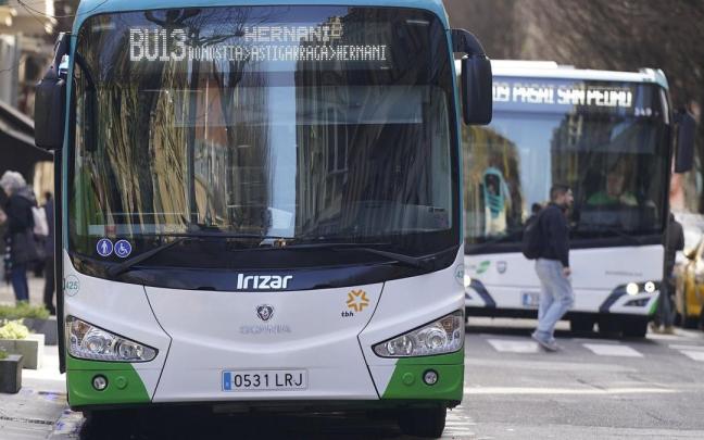 Autobús de la línea BU13 en Donostia.