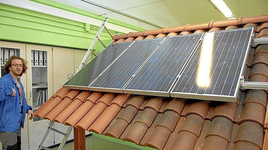 Formaci&oacute;n en placas solares.