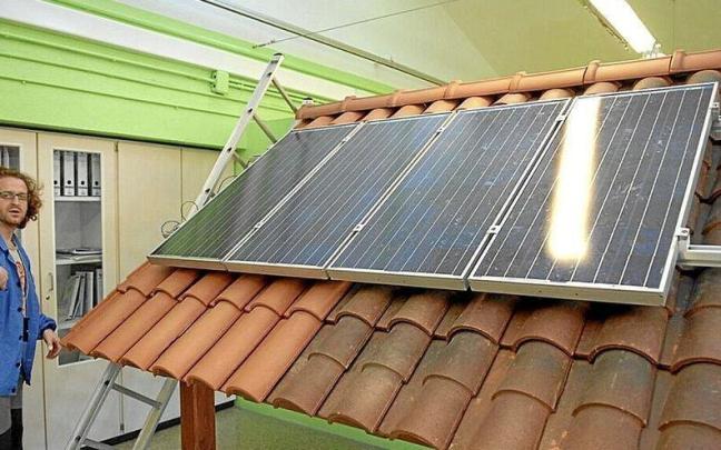 Formaci&oacute;n en placas solares.