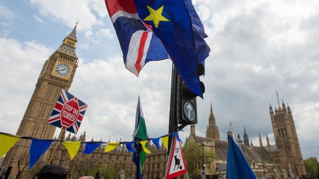 Imagen de archivo de una manifestación anti-Brexit frente al Parlamento británico.