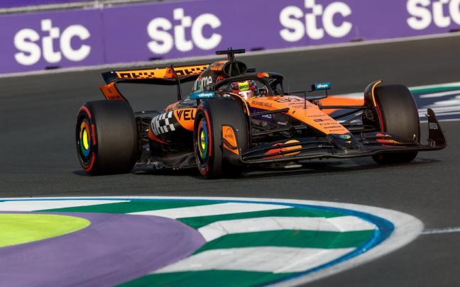 El piloto Óscar Piastri, rodando en el Gran Premio de Arabia Saudí / AFP7 vía Europa Press El piloto Óscar Piastri, rodando en el Gran Premio de Arabia Saudí