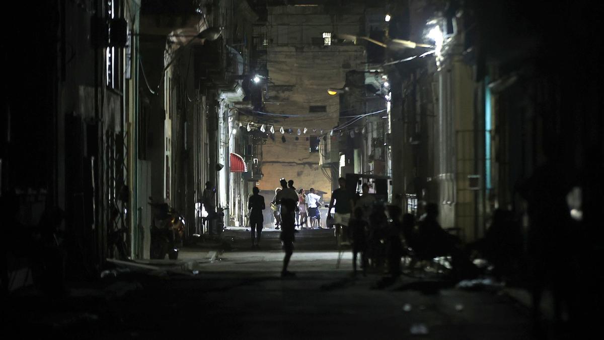 Imagen de un apagón en Cuba