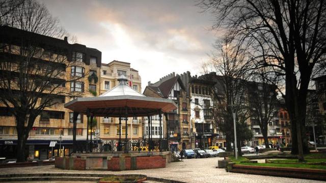 Los bailables regresan a la plaza Ezkurdi los domingos