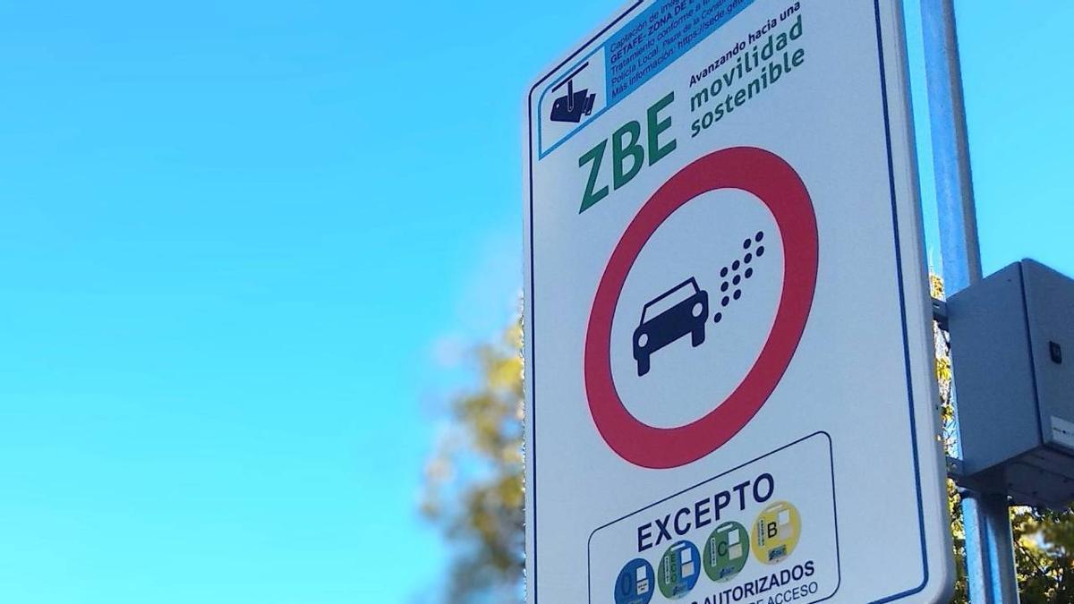 ¿Tapar la matricula para entrar a las ZBE? Esta es la multa que pondrá la DGT