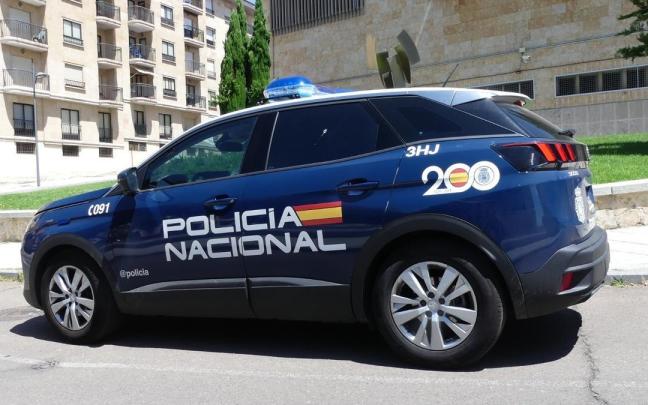 Vehículo de la Policía Nacional en Salamanca.