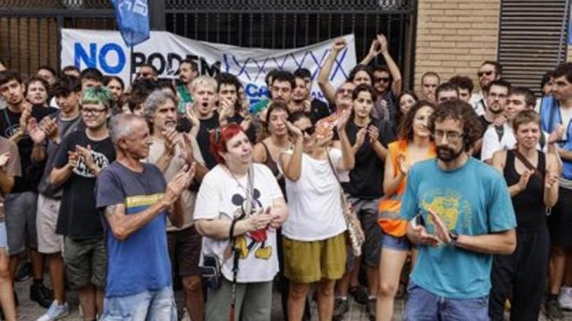 Paralizado durante diez días el desahucio de Daniel, el físico e investigador de la UV, previsto para este miércoles.