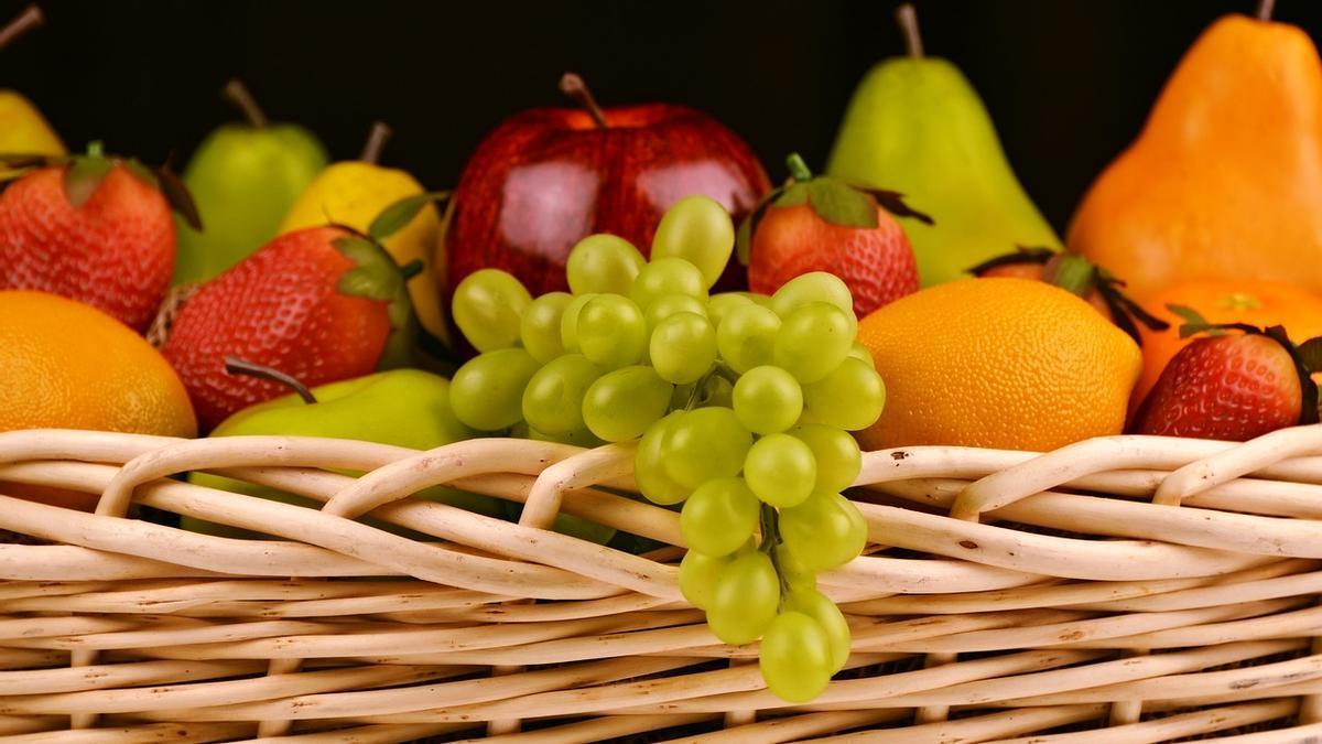 Por su contenido en agua y fibra, la fruta es un alimento interesante en las dietas.