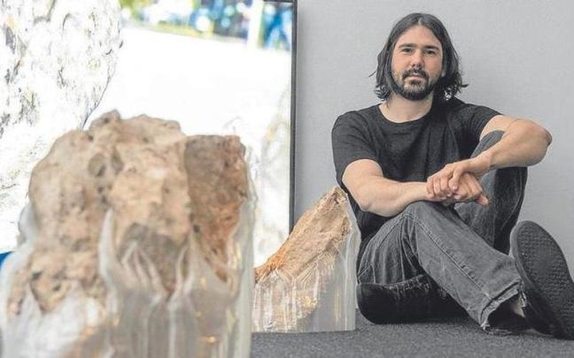 Gasteizko Montehermoso aretoan dago ikusgai Kareharriak erakusketa.