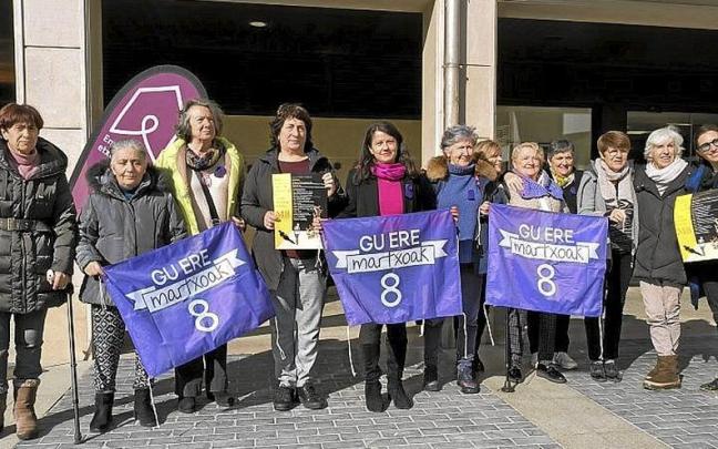Presentación del programa del 8-M en Zarautz. | FOTO: UDALA Presentación del programa del 8-M en Zarautz. | FOTO: UDALA