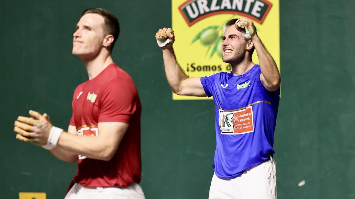 Joanes Bakaikoa se impone a Iñaki Artola en la primera eliminatoria del Cuatro y Medio en Alegia.