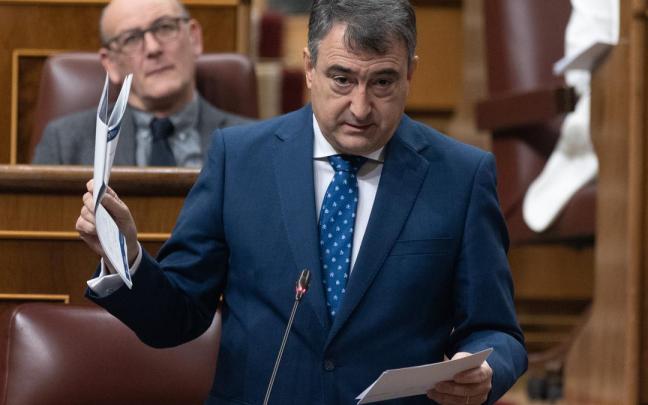 El portavoz del PNV en el Congreso de los Diputados, Aitor Esteban El portavoz del PNV en el Congreso de los Diputados, Aitor Esteban