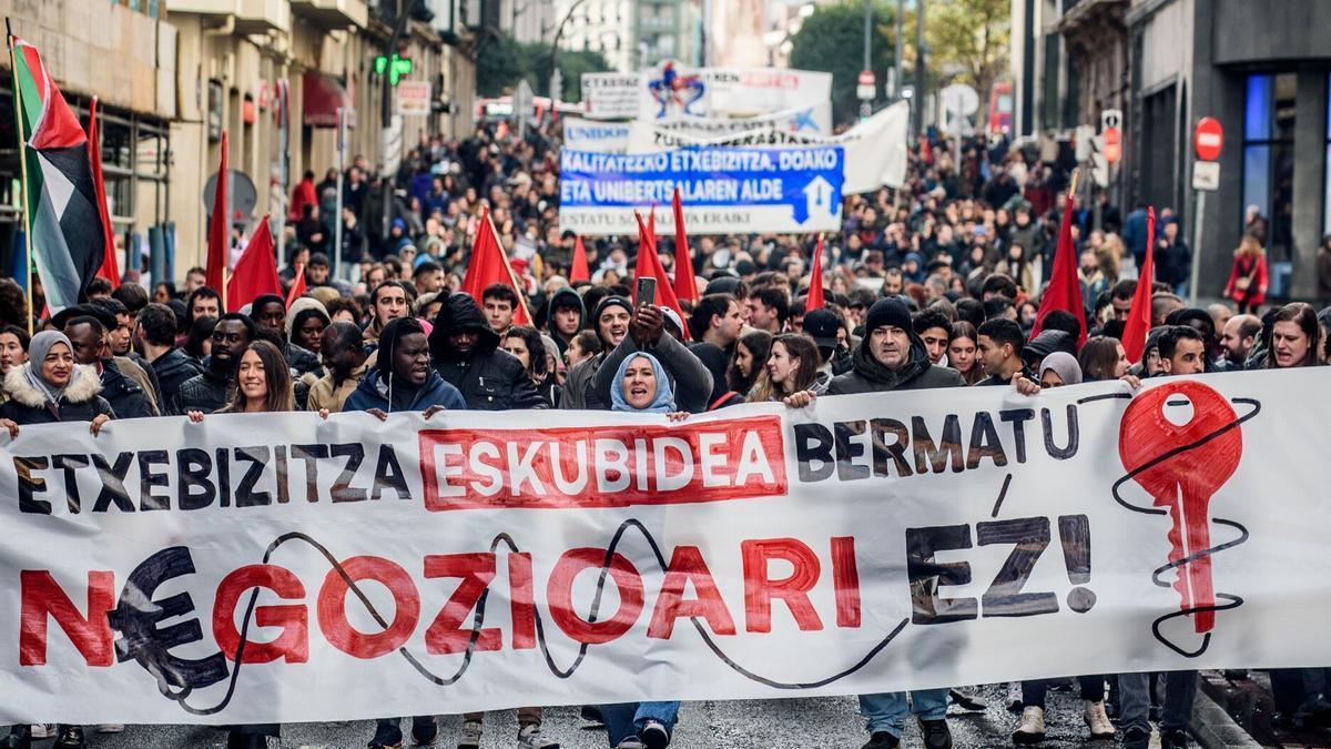 Manifestación para reivindicar el derecho a la vivienda.