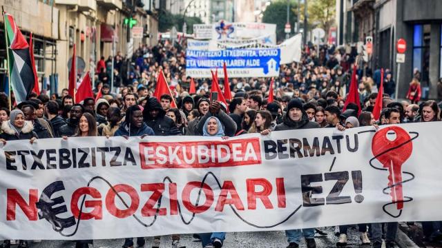 Manifestación para reivindicar el derecho a la vivienda.