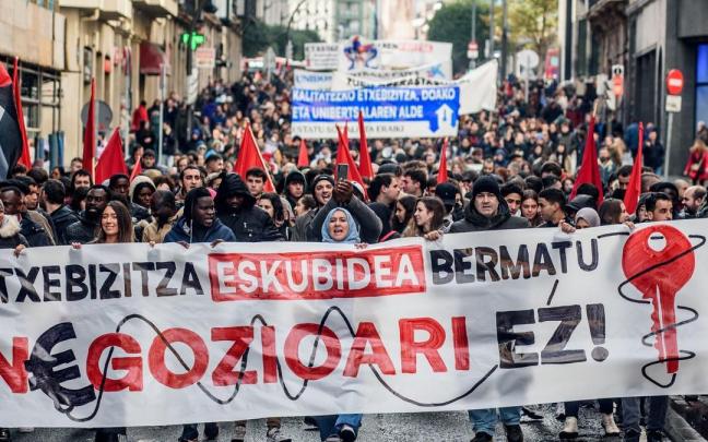 Manifestación para reivindicar el derecho a la vivienda.