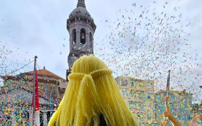 La figura de Xixili es uno de los elementos más queridos y reconocibles de las fiestas bermeotarras