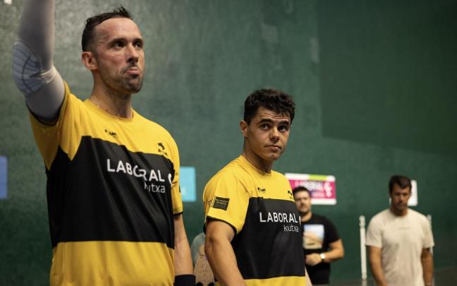 Alex Goitiandia 'Goitia' e Imanol López, tras conquistar el Grand Slam de Markina ante Urreisti-Basque.