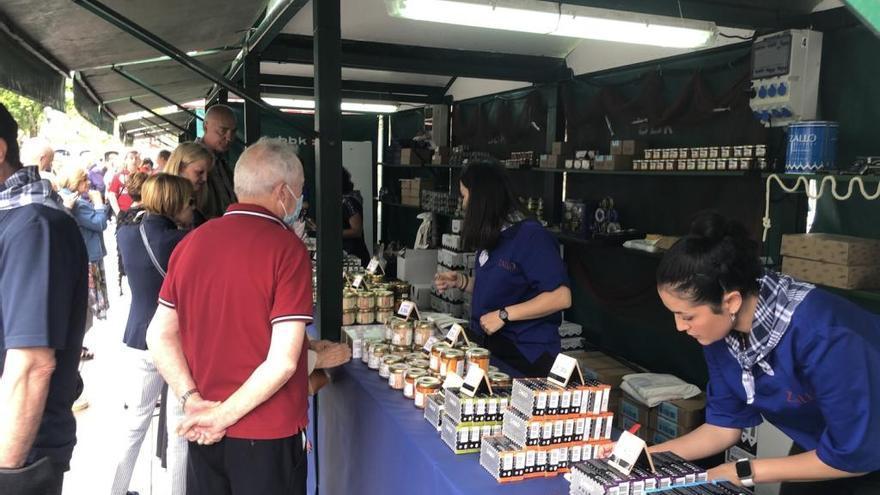 Productos de alimentación en una feria.