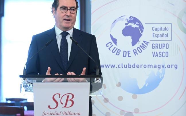 El presidente de la Confederación Española de Organizaciones Empresariales (CEOE), Antonio Garamendi, durante una charla en la Sociedad Bilbaina.
