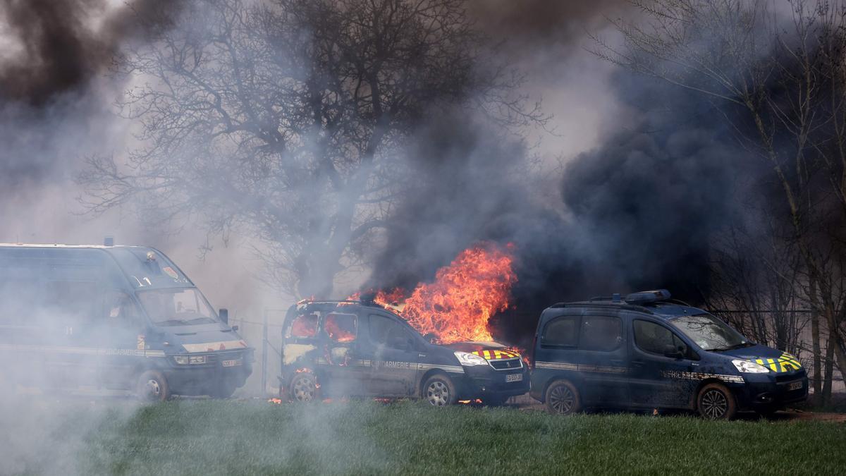 Violentos enfrentamientos en una protesta ecologista en Francia
