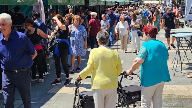 Los veinte puestos profesionales instalados en el recinto de la Lamera han constatado la gran respuesta del público