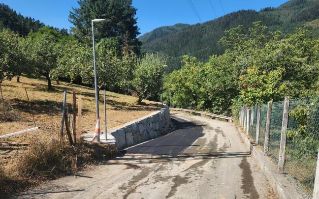 Actuación realizada para ensanchar la curva a la altura de Santipillau.