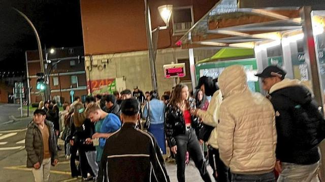 El autobús festivo nocturno MeatzaldeBus fue utilizado en su primera edición por más de 3.000 personas / DEIA El autobús festivo nocturno MeatzaldeBus fue utilizado en su primera edición por más de 3.000 personas