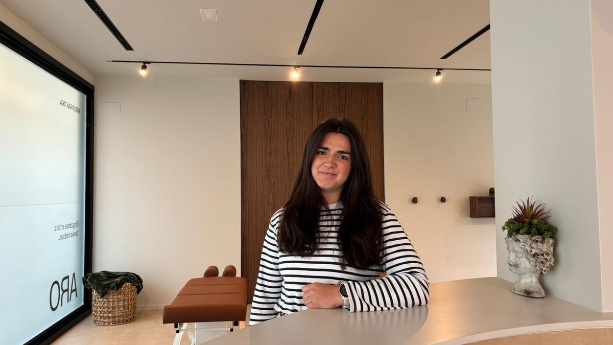 La nutricionista deportiva Lierni Olano en su consulta de Beasain.