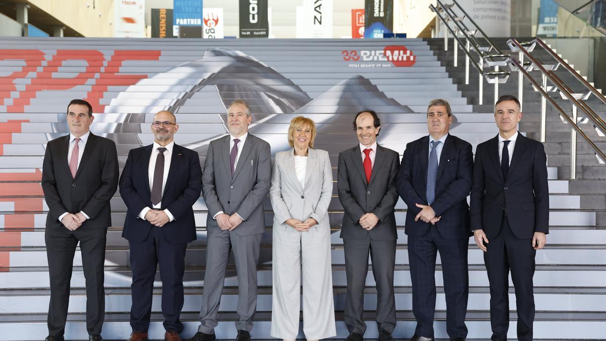 Representantes de la organización de la Bienal, en la presentación hoy del evento.