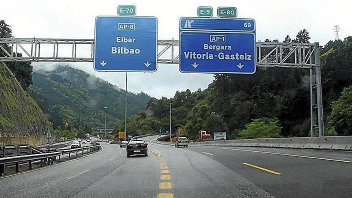 El enlace de la AP-8 y la AP-1 en Maltzaga / N.G.