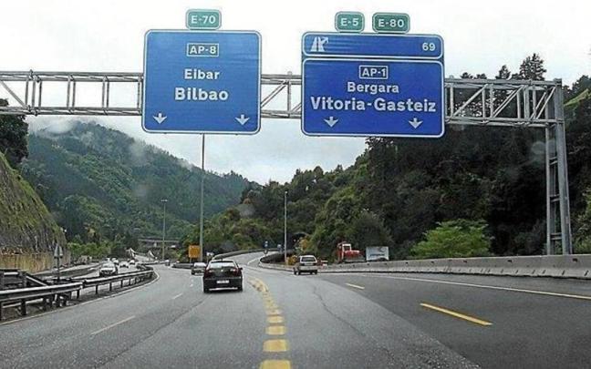 El enlace de la AP-8 y la AP-1 en Maltzaga / N.G. El enlace de la AP-8 y la AP-1 en Maltzaga / N.G.