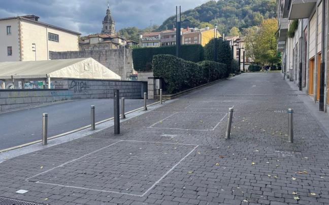 El Gobierno municipal mantiene su propuesta de canalizar por Ikerleku el tráfico a los futuros garajes de las viviendas del Novedades.