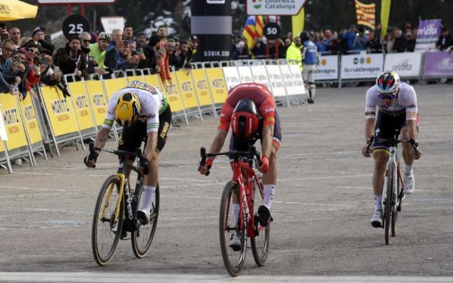 Ciccone bate a Roglic y Evenepoel