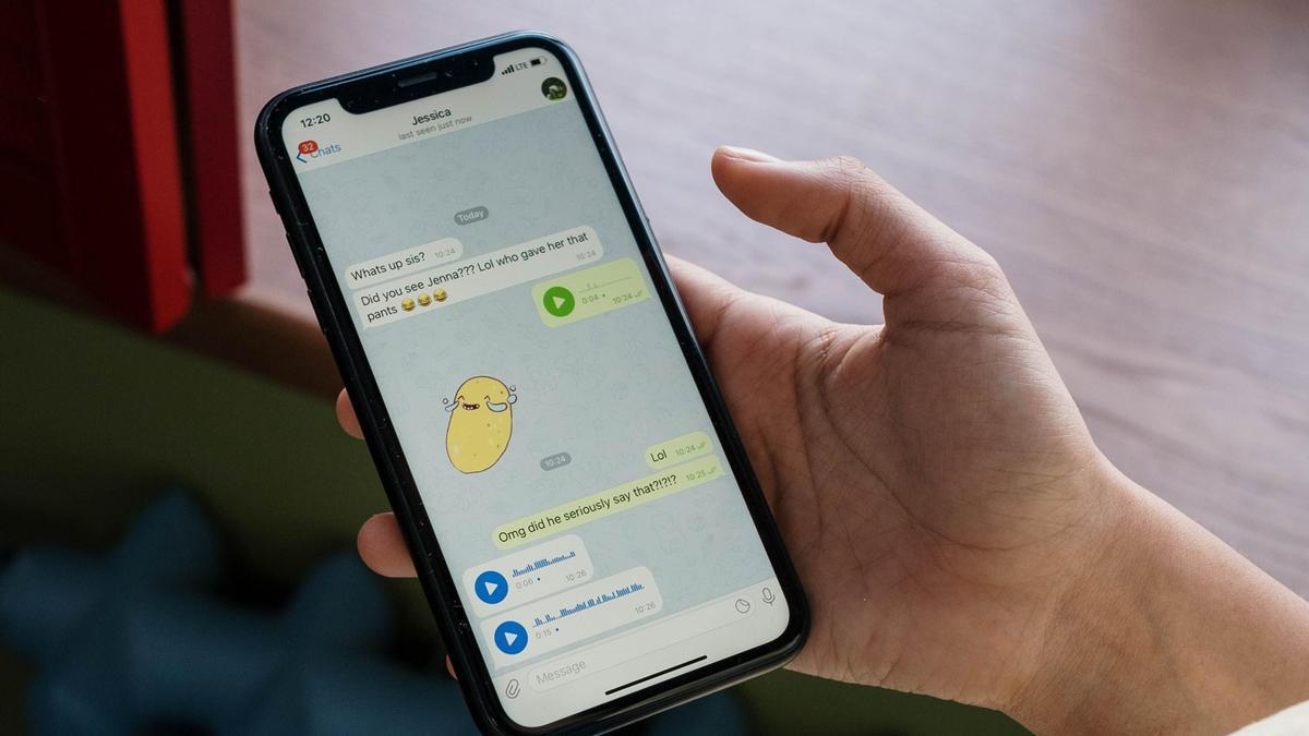 La Policía recuerda que las estafas digitales se adaptan constantemente a las nuevas funciones de las aplicaciones y a los hábitos de los usuarios.