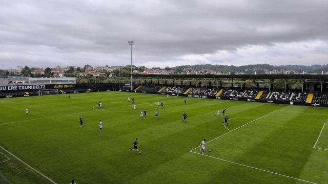 Imagen del partido entre el Roca y el Deusto FC hace dos semanas