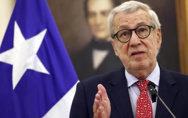 El ministro chileno de Asuntos Exteriores, Alberto Van Kleberen