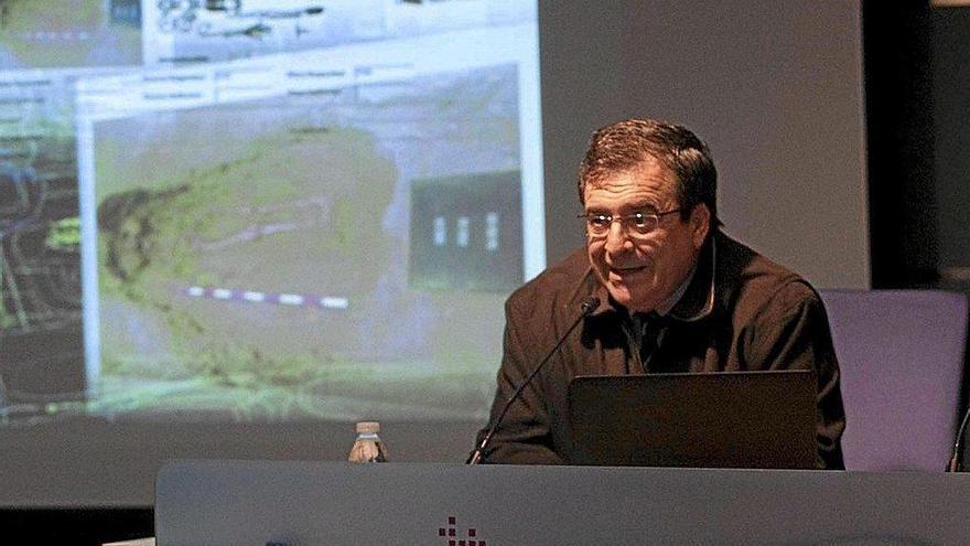 Azkarate, durante una ponencia en 2014 sobre la restauración de la catedral de Santa María.